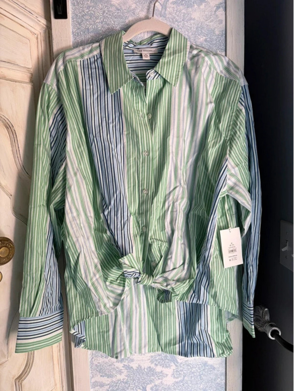 Free assembly women’s button up high low top